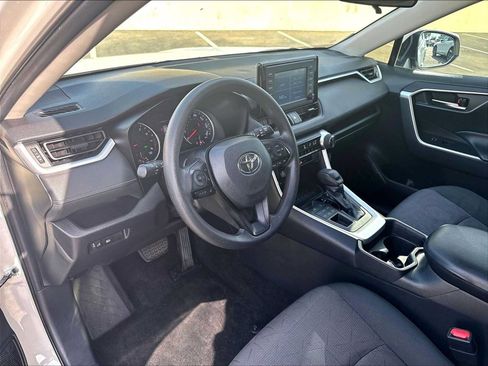Used 2019 Toyota RAV4 XLE AWD/4WD image 15
