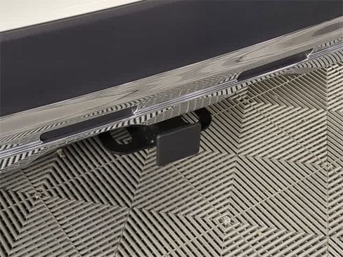 Used 2026 Mercedes-Benz GLC 300 4MATIC image 36