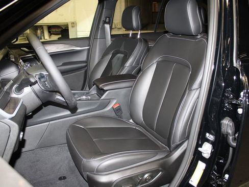 New 2026 Jeep Grand Cherokee Limited w/ Limited Altitude Package image 25