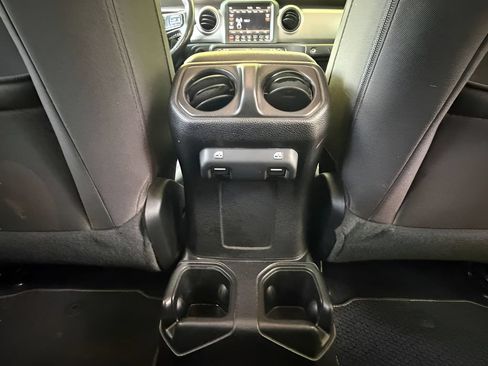 Used 2021 Jeep Wrangler Unlimited Sport AWD/4WD image 8