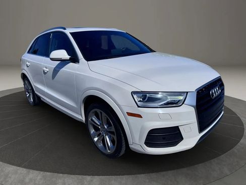 Used 2016 Audi Q3 2.0T Premium Plus w/ Technology Package FWD image 2
