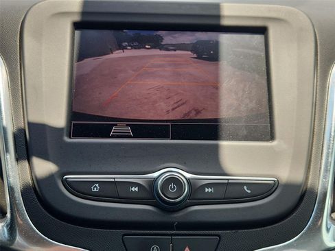 Used 2023 Chevrolet Equinox LS w/ LS Convenience Package FWD image 14
