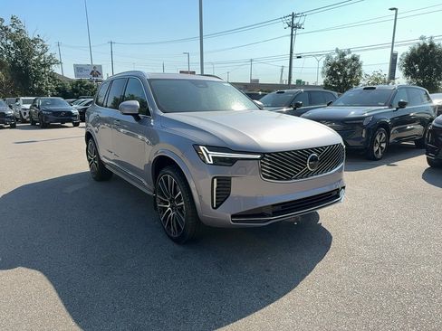 New 2026 Volvo XC90 B5 Plus w/ Protection Package image 9