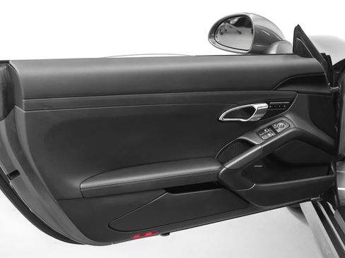Certified 2016 Porsche Cayman S RWD image 43