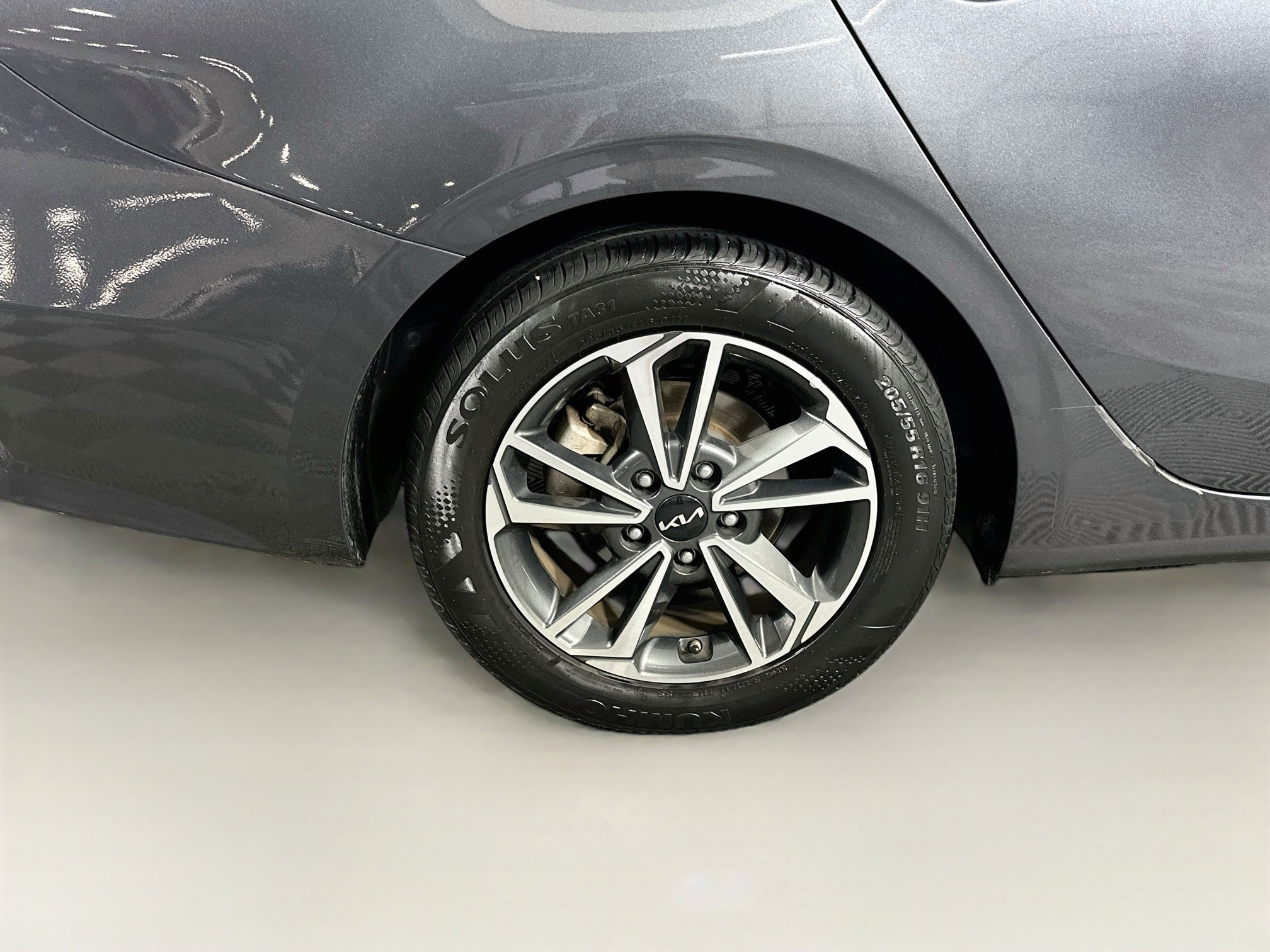 Used 2024 Kia Forte LXS FWD image 11