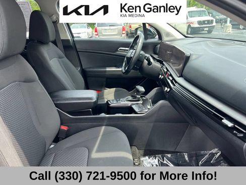 Certified 2026 Kia Sportage LX w/ LX Convenience Package FWD image 60