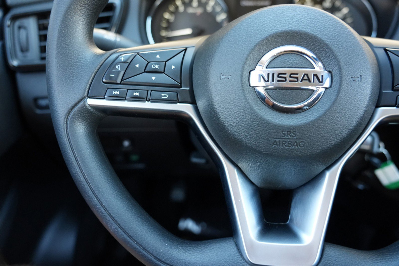 Used 2019 Nissan Rogue S FWD image 19