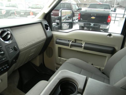 Used 2010 Ford F250 XLT image 9