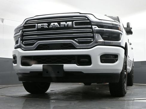 Used 2026 RAM 2500 Laramie AWD/4WD image 38