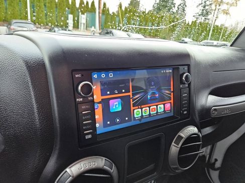 Used 2017 Jeep Wrangler Unlimited Sport w/ Max Tow Package image 19