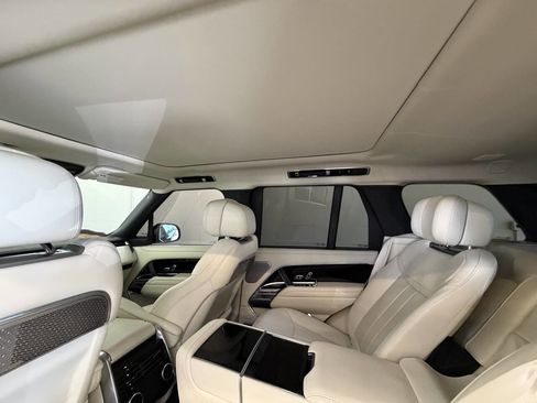 Used 2024 Land Rover Range Rover Autobiography image 23
