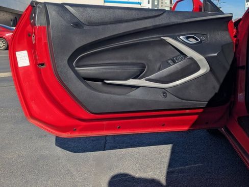 Used 2020 Chevrolet Camaro LT image 25