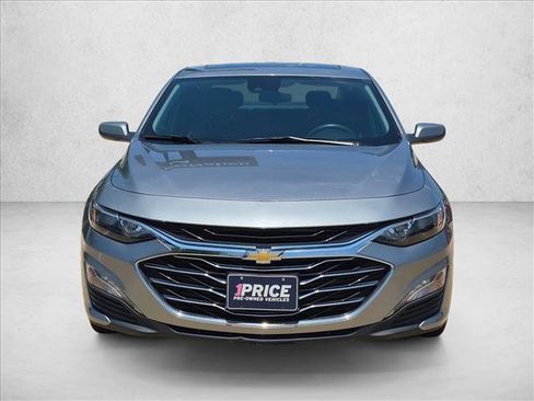 Used 2024 Chevrolet Malibu LT FWD image 2
