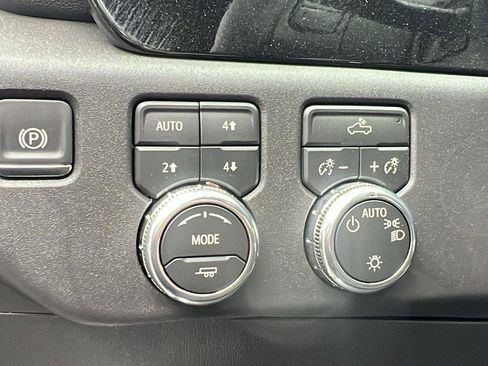 New 2026 GMC Sierra 1500 SLE AWD/4WD image 12