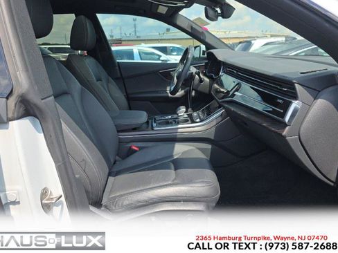 Used 2021 Audi Q8 Premium Plus w/ Premium Plus Package AWD/4WD image 6