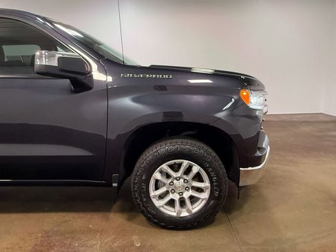 Used 2023 Chevrolet Silverado 1500 LT image 32