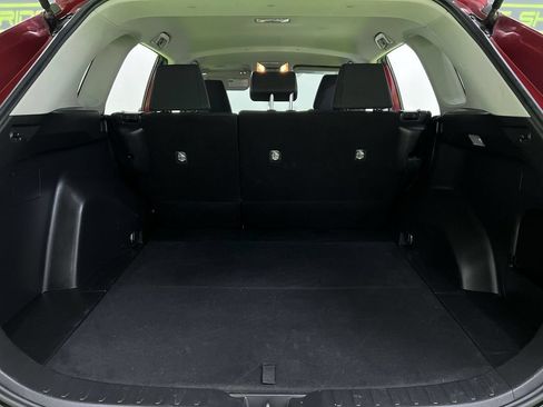 Used 2021 Toyota RAV4 LE AWD/4WD image 27