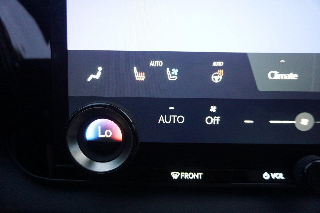 Used 2024 Lexus RX 350 Premium w/ Accessory Package (Z1) FWD image 13