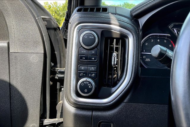 Used 2020 GMC Sierra 2500 SLE w/ SLE Value Package; AWD/4WD image 16