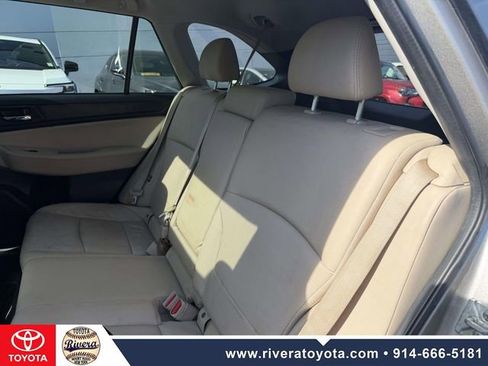 Used 2017 Subaru Outback 3.6R Limited AWD/4WD image 16
