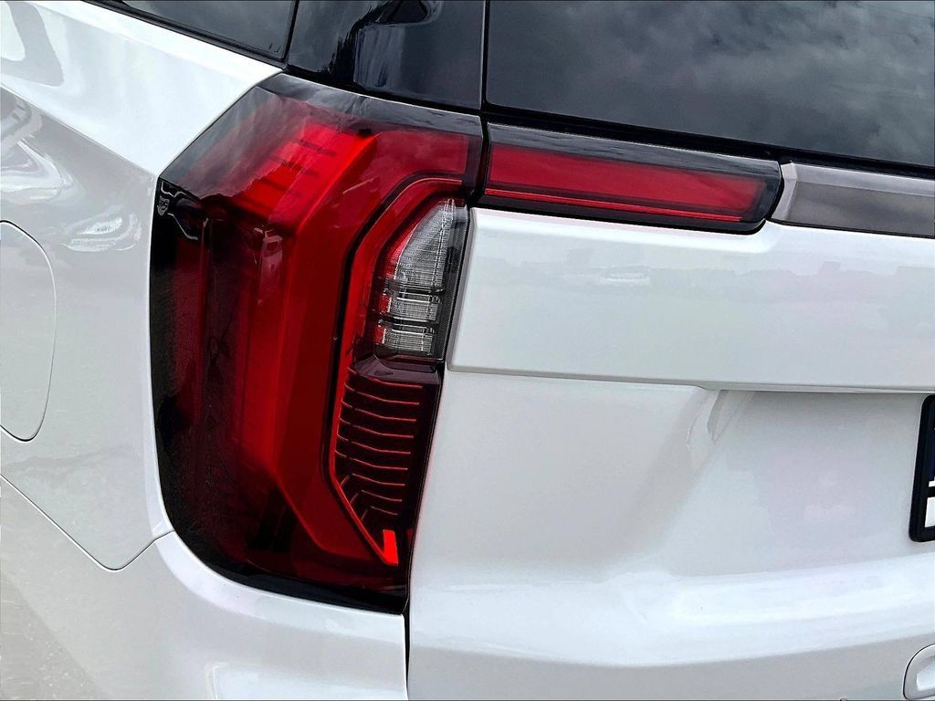 New 2026 GMC Yukon XL AT4 Ultimate w/ LPO, Floor Liner Package AWD/4WD image 30