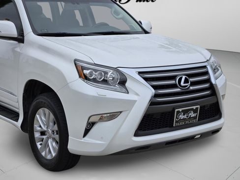 Used 2018 Lexus GX 460 Premium w/ Premium Package AWD/4WD image 36