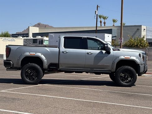 Used 2024 GMC Sierra 3500 AT4 w/ AT4 Premium Plus Package AWD/4WD image 4