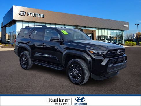 Used 2025 Toyota 4Runner SR5 image 1