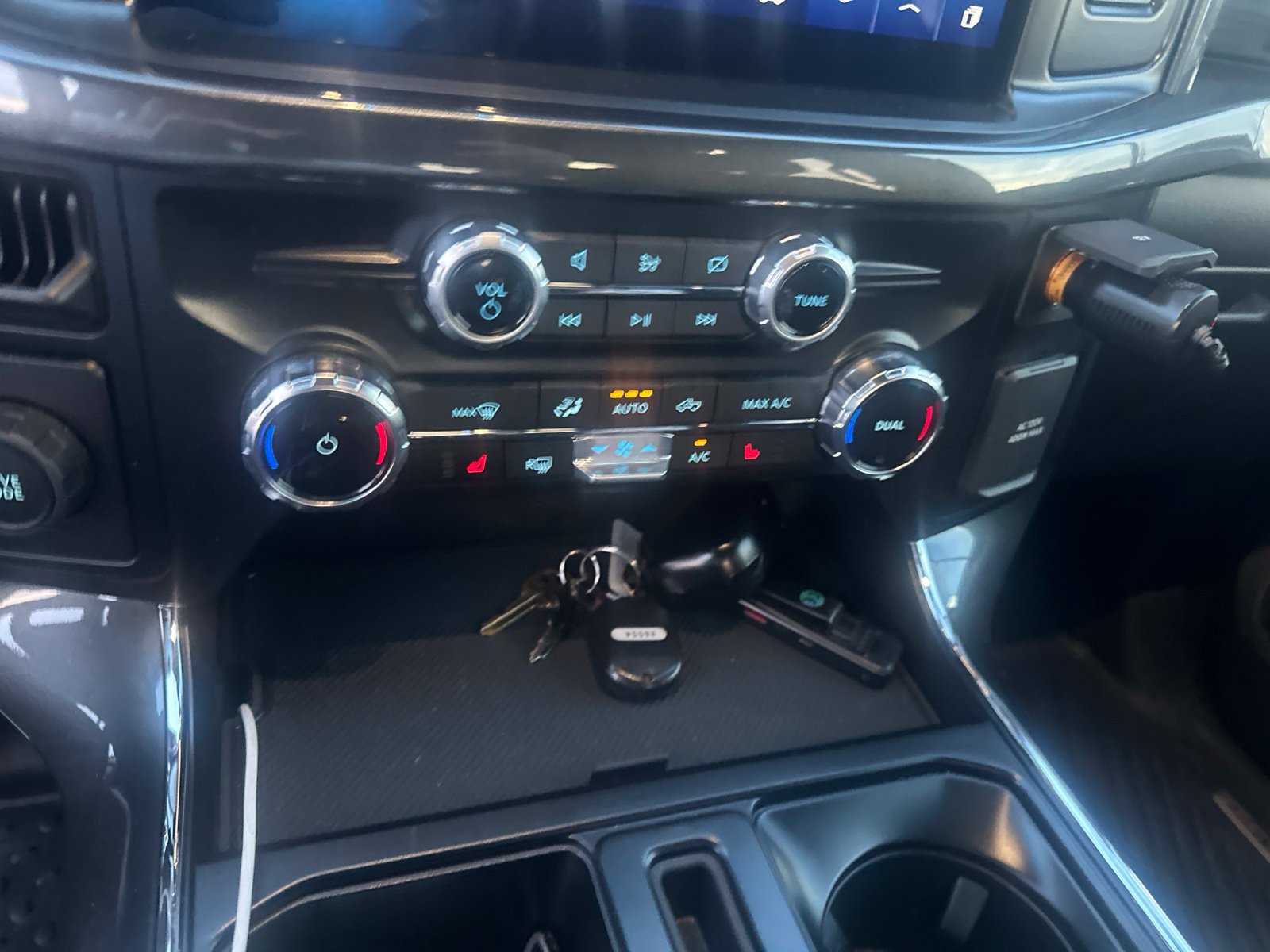Used 2023 Ford F150 XLT w/ Equipment Group 302A High RWD image 13