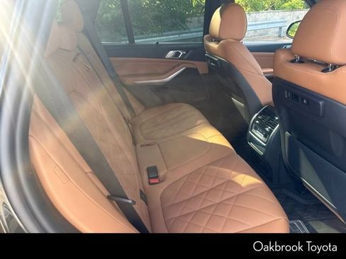 Used 2023 BMW X5 xDrive40i w/ Premium Package AWD/4WD image 9