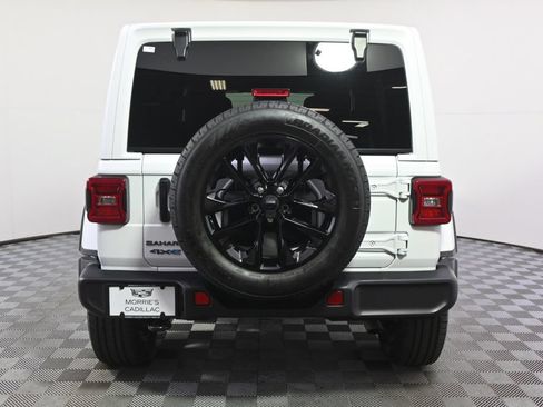 Used 2025 Jeep Wrangler Unlimited Sahara AWD/4WD image 5