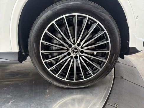 New 2026 Mercedes-Benz GLC 300 image 9