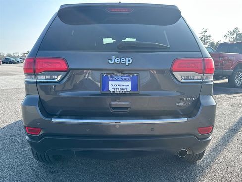 Used 2018 Jeep Grand Cherokee Limited image 15