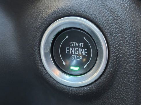 Used 2021 Chevrolet Silverado 1500 RST image 36