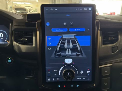 Used 2023 Ford F150 Lightning Lariat image 17