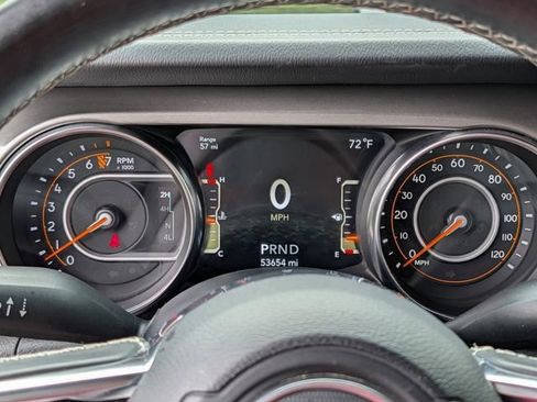 Used 2019 Jeep Wrangler Unlimited Sahara AWD/4WD image 23
