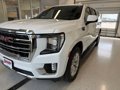 Used 2024 GMC Yukon XL SLT w/ SLT Luxury Package AWD/4WD image 8