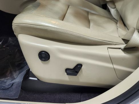 Used 2019 Jeep Grand Cherokee Limited w/ Luxury Group II image 27