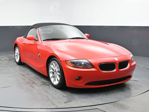 Used 2004 BMW Z4 2.5i RWD image 2
