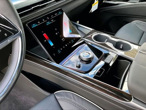 New 2026 Cadillac Escalade Luxury w/ LPO, Floor Liner Package AWD/4WD image 10