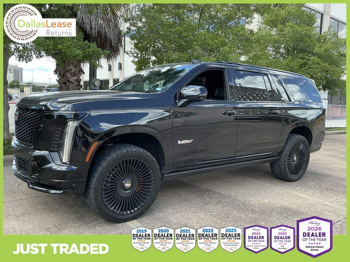 Used 2025 Cadillac Escalade ESV V AWD/4WD image 1