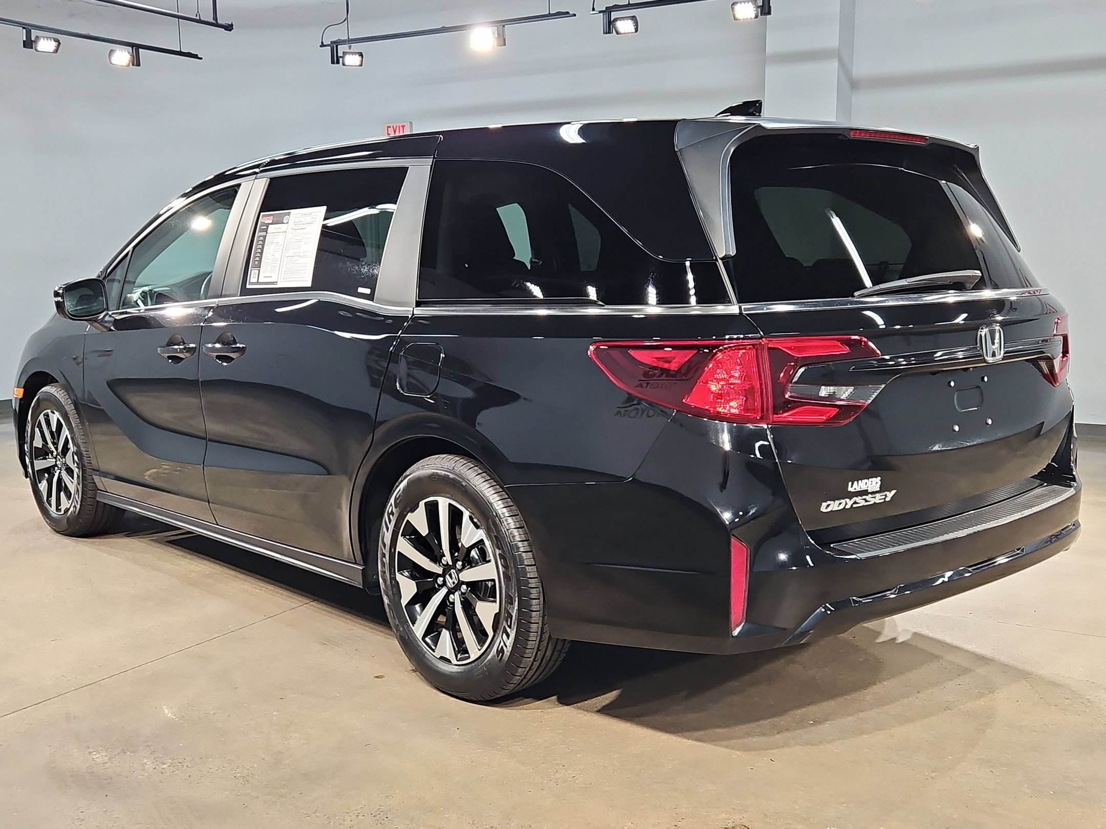 Used 2025 Honda Odyssey EX-L image 5