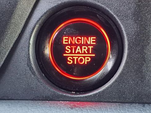 Certified 2025 Honda Pilot Touring image 22