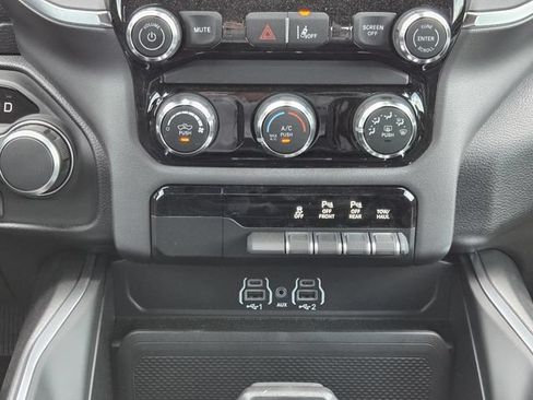New 2026 RAM 1500 Express AWD/4WD image 15