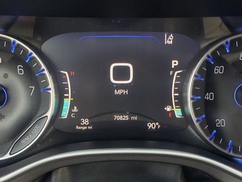 Used 2024 Chrysler Pacifica Touring-L FWD image 12