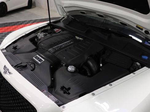 Used 2017 Bentley Bentayga image 94