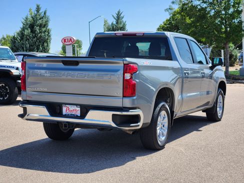 Used 2025 Chevrolet Silverado 1500 LT AWD/4WD image 3