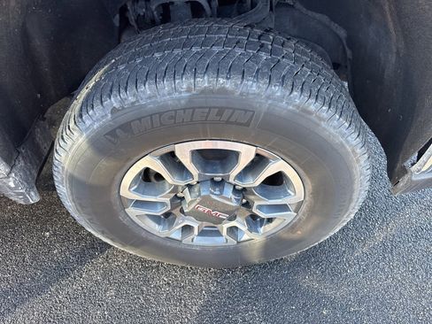 Used 2022 GMC Sierra 2500 SLT w/ Driver Alert Package I image 4