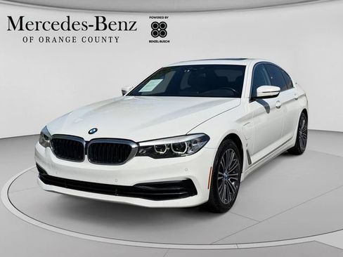 Used 2019 BMW 530e xDrive AWD/4WD image 1