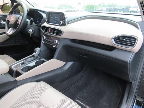 Used 2019 Hyundai Santa Fe SE FWD image 11